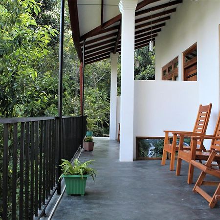 Amado Homestay Ella Exteriör bild