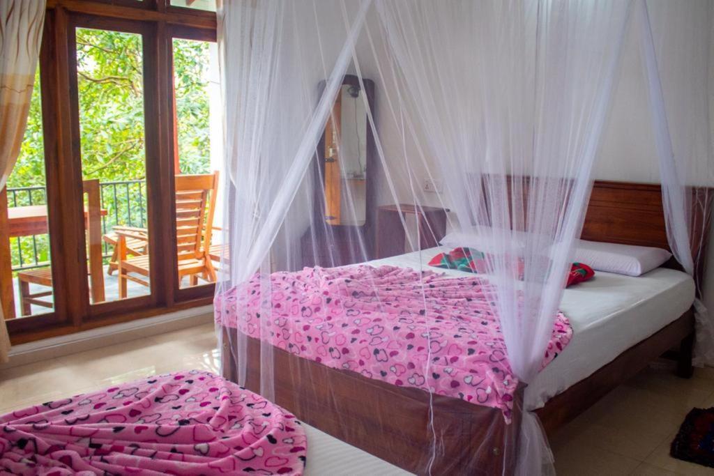 Amado Homestay Ella Exteriör bild