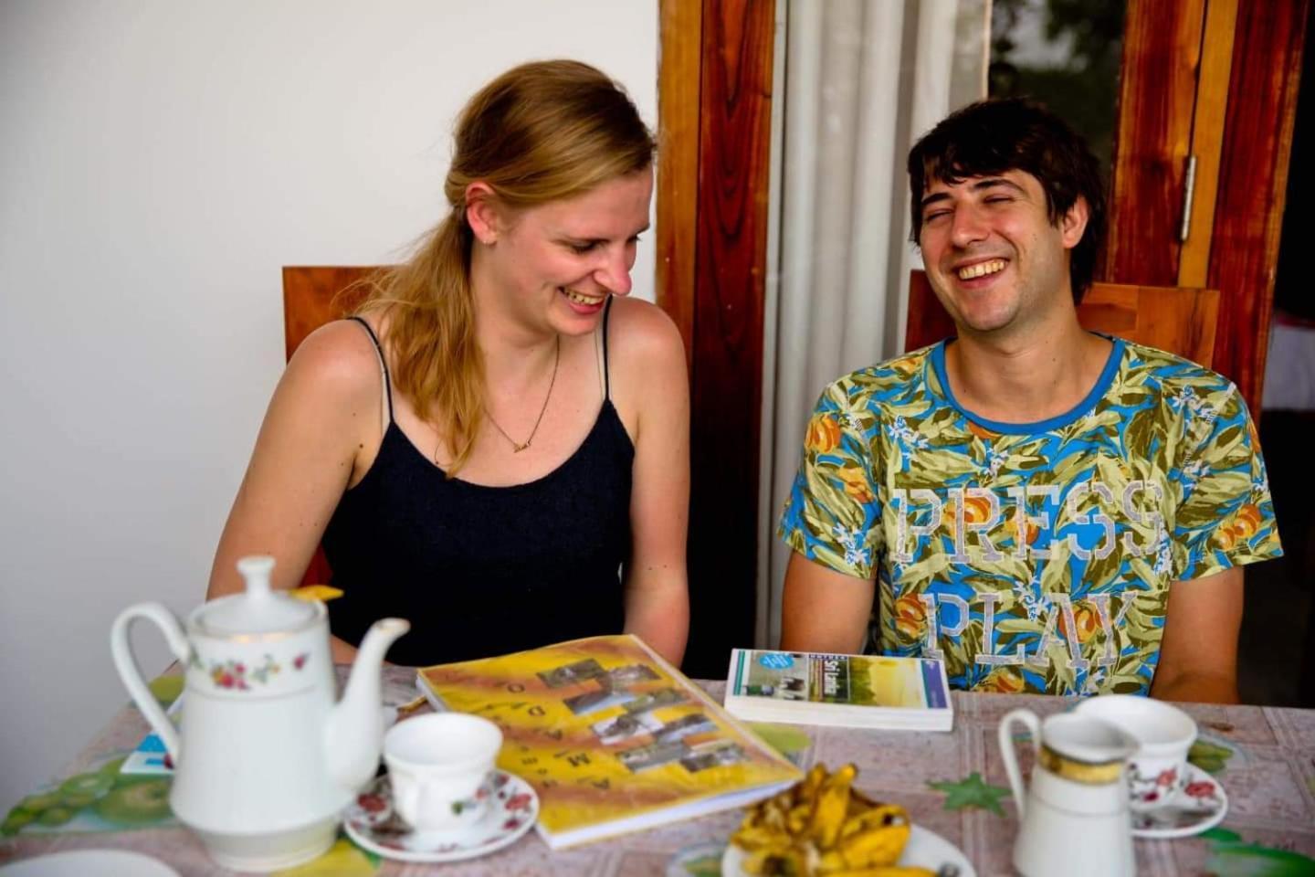 Amado Homestay Ella Exteriör bild
