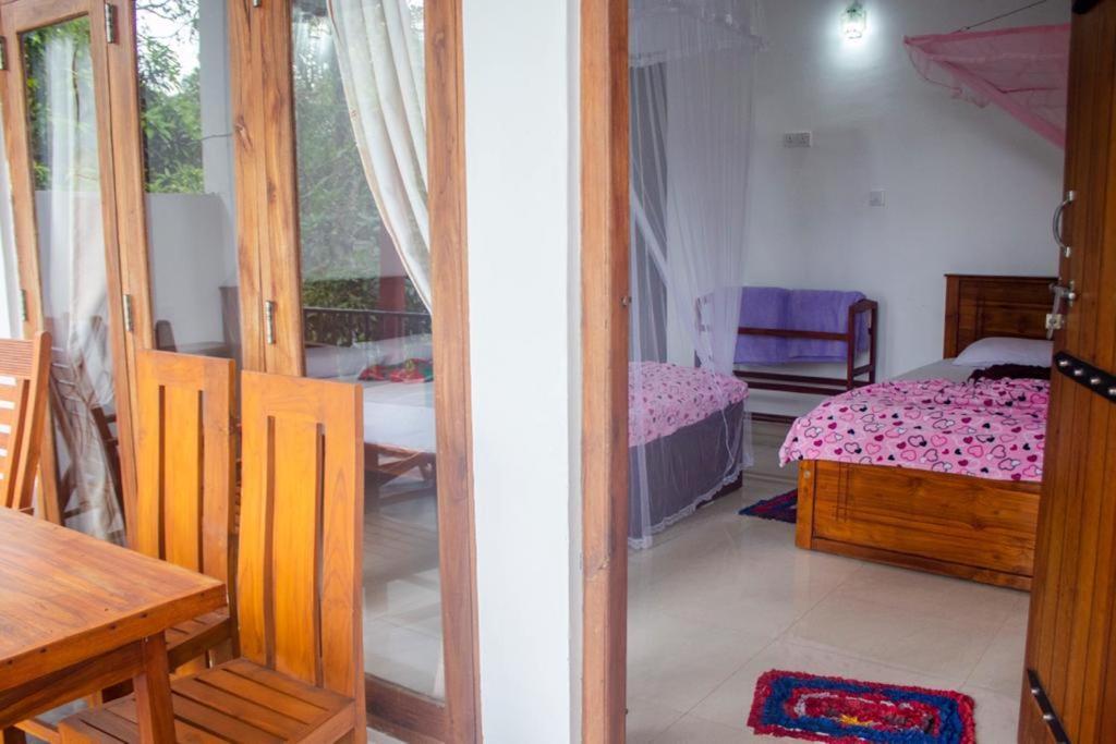 Amado Homestay Ella Exteriör bild
