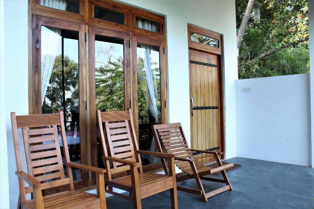 Amado Homestay Ella Exteriör bild
