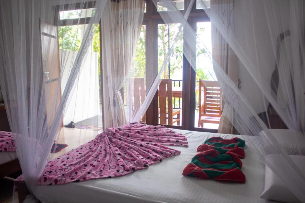 Amado Homestay Ella Exteriör bild