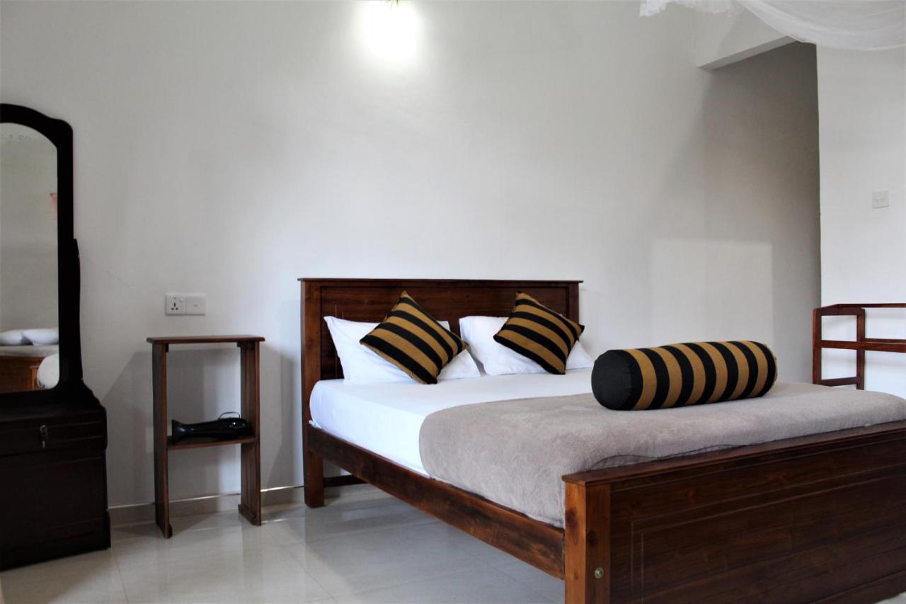 Amado Homestay Ella Exteriör bild