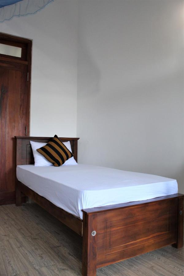 Amado Homestay Ella Exteriör bild